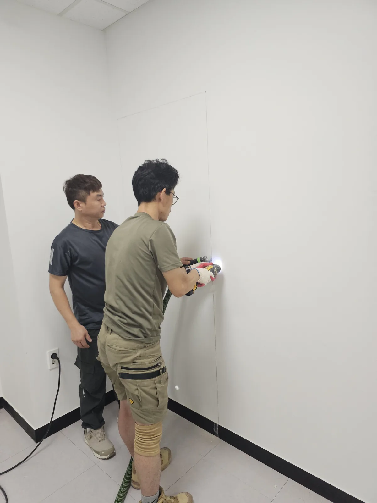가벽 마감 시공 현장